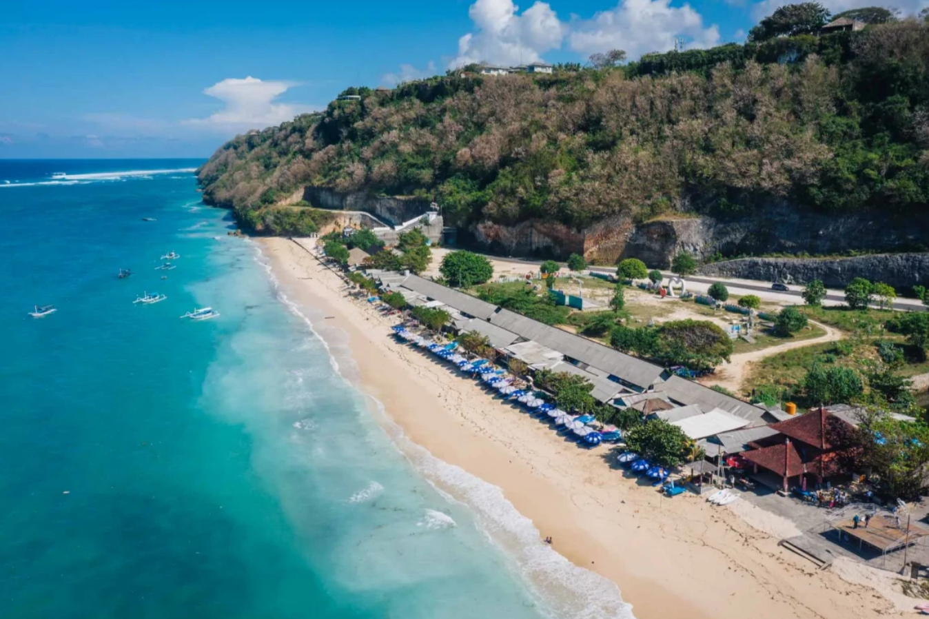 PANTAI PANDAWA